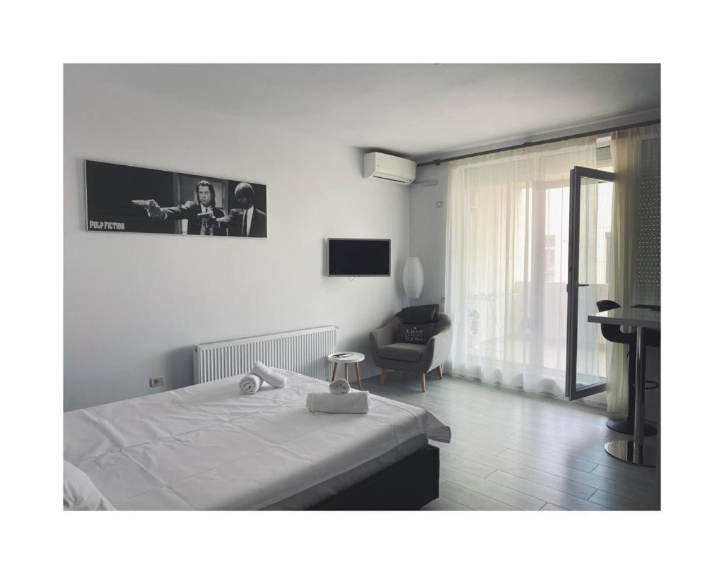 Miramar Studio Apartment Navodari Bagian luar foto