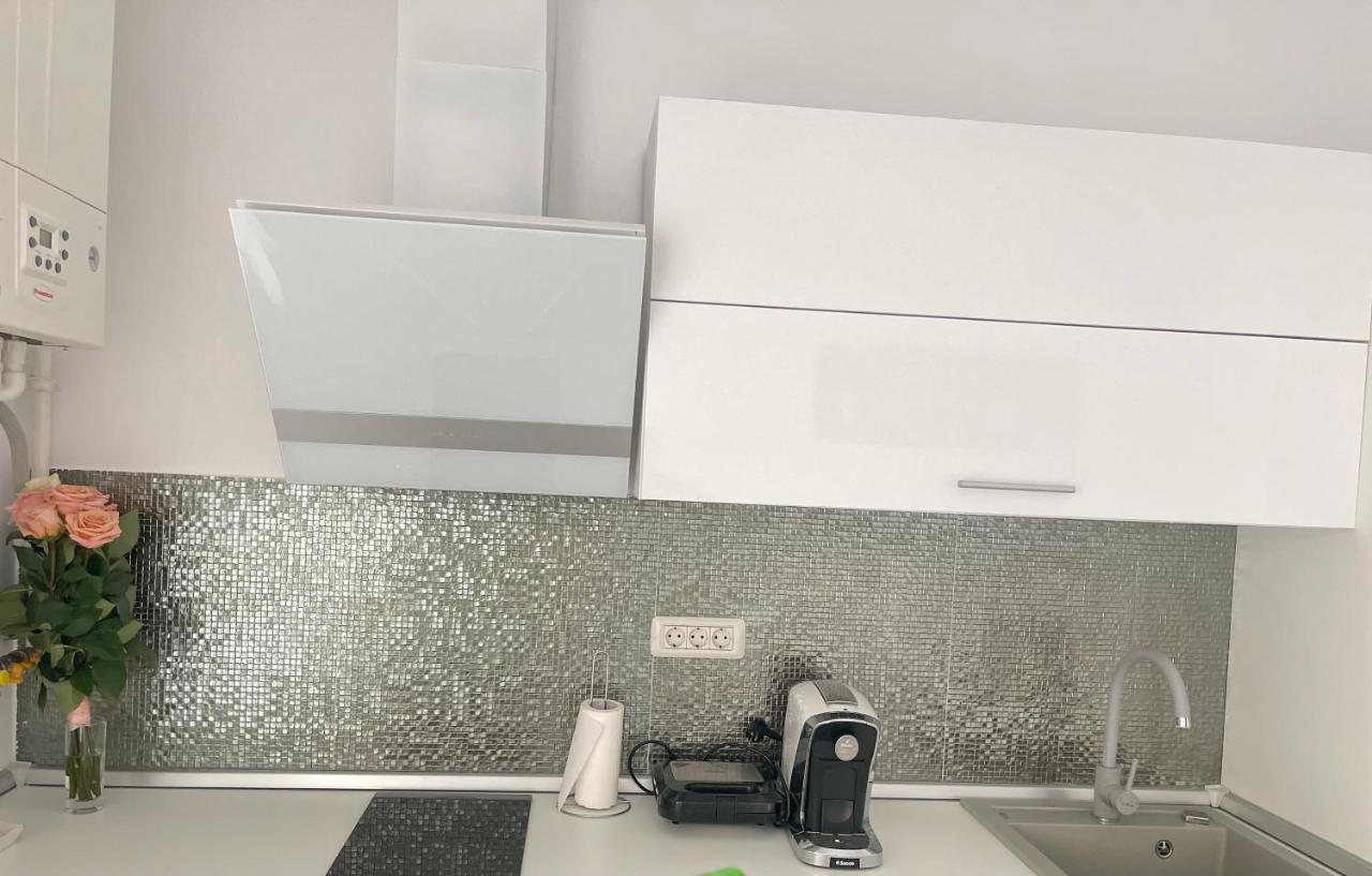Miramar Studio Apartment Navodari Bagian luar foto