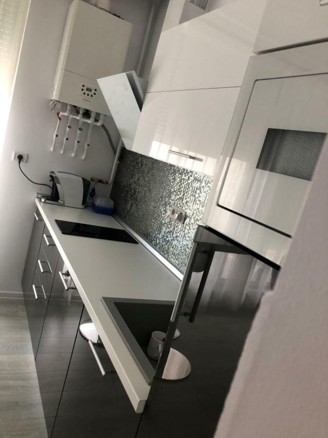 Miramar Studio Apartment Navodari Bagian luar foto